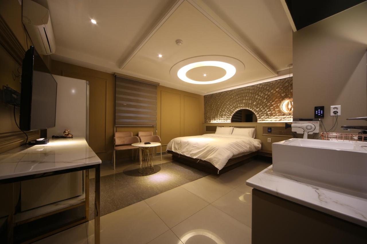 Hotel Yeogiatte Daegu Station Buitenkant foto
