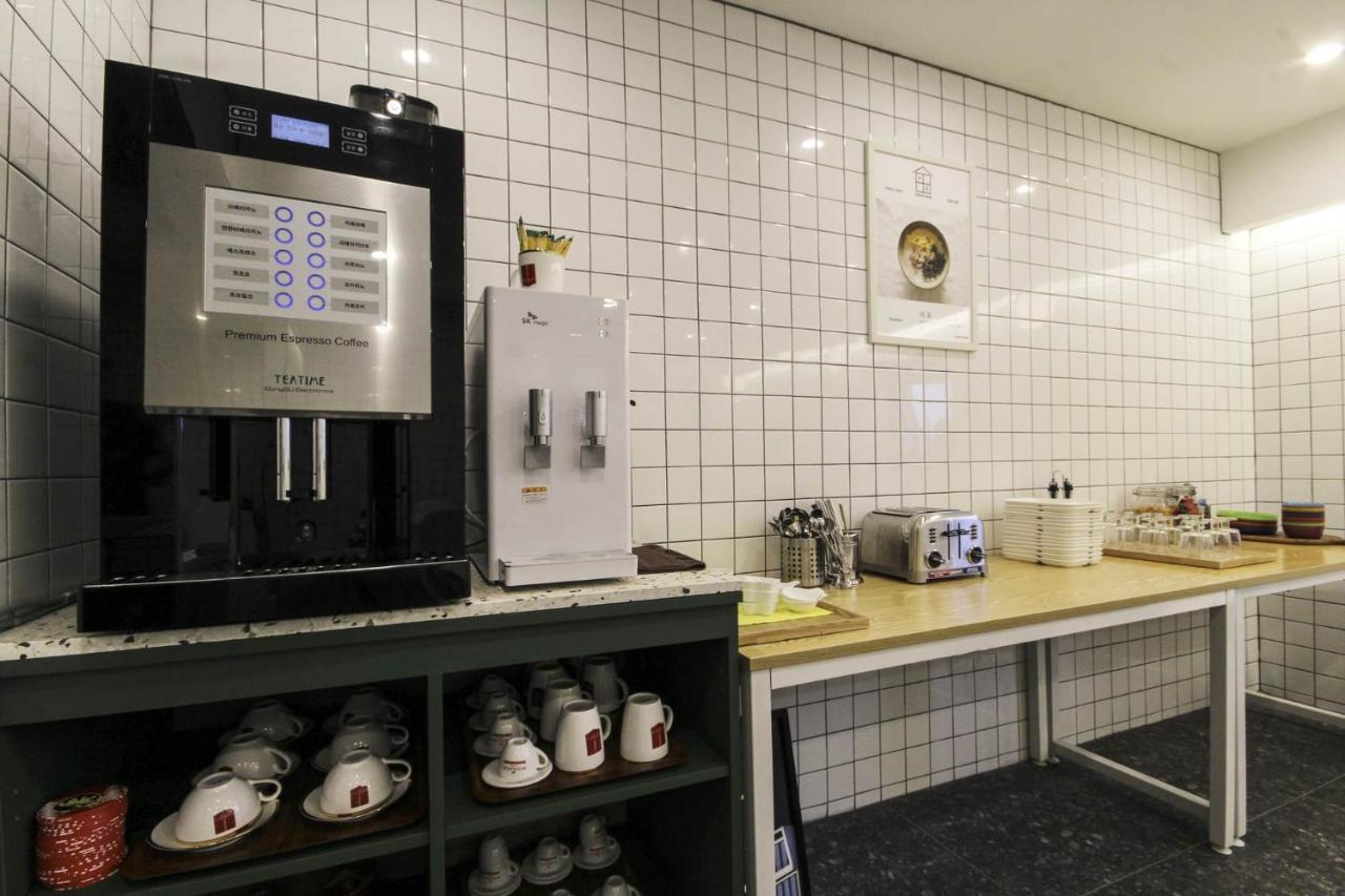 Hotel Yeogiatte Daegu Station Buitenkant foto